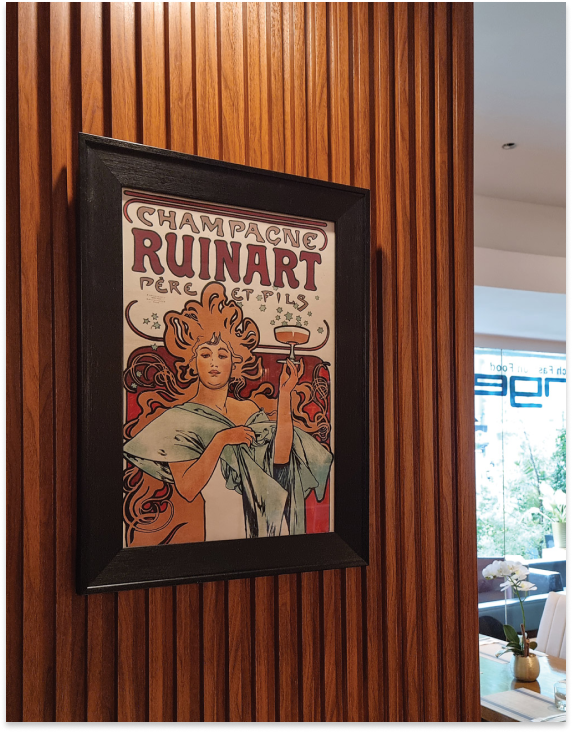 Society Lounge, Makati City